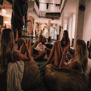 Coco & Pineapple Pants Hostel By Zuzu fotoÄŸrafÄ±