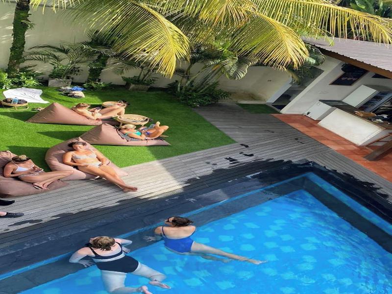 Coco & Pineapple Pants Hostel By Zuzu - Aktivite