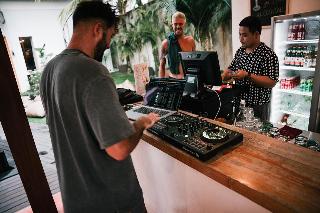 Coco & Pineapple Pants Hostel By Zuzu fotoÄŸrafÄ±