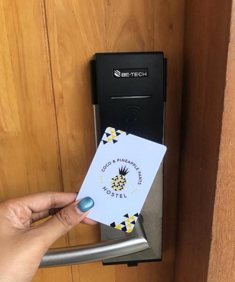 Coco & Pineapple Pants Hostel By Zuzu - Oda