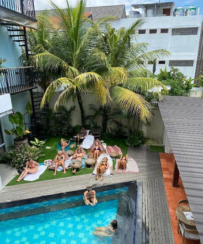 Coco & Pineapple Pants Hostel By Zuzu - Havuz