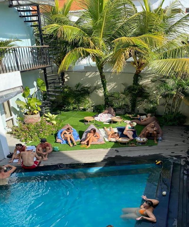 Coco & Pineapple Pants Hostel By Zuzu - Havuz