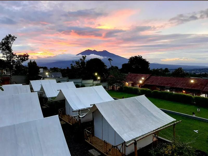 D’Royale Tapos Resort Bogor By Zuzu - Oda