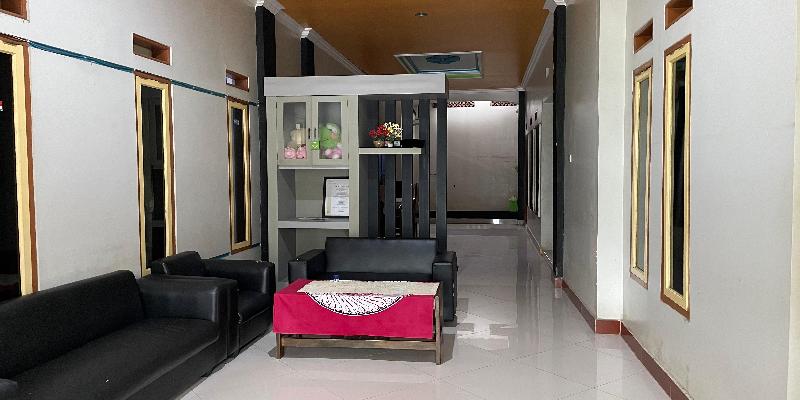 Hotel Malinda Pangandaran By Zuzu - Lobi