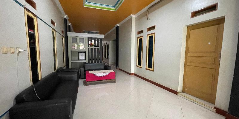 Hotel Malinda Pangandaran By Zuzu - Lobi