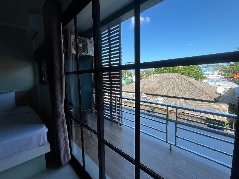 J & Ariya Hotel By Zuzu - Oda