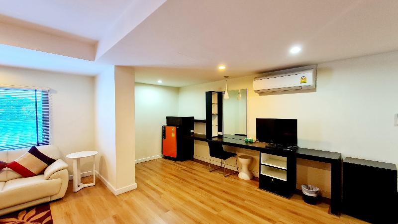 Tp House @town By Zuzu - Lobi