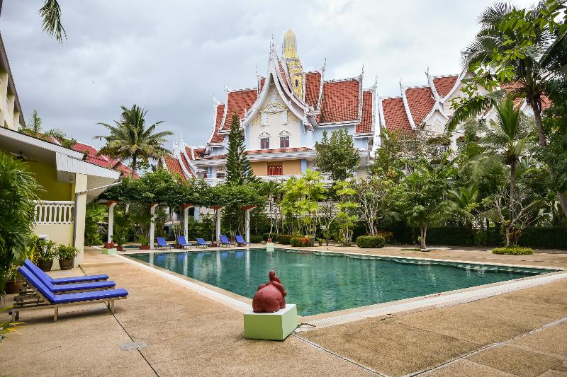 Capital O 406 Krabi Success Beach Resort - Havuz