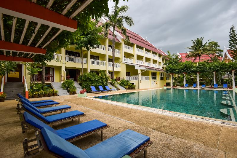 Capital O 406 Krabi Success Beach Resort - Havuz