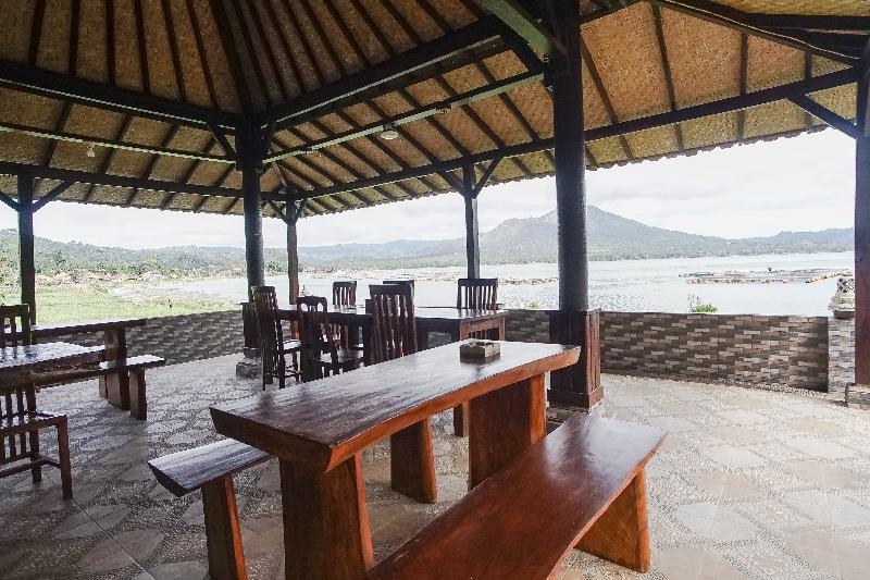 Baruna Lakeside View By Zuzu - Lobi