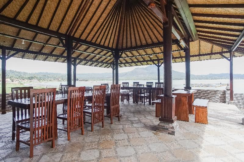 Baruna Lakeside View By Zuzu - Restoran