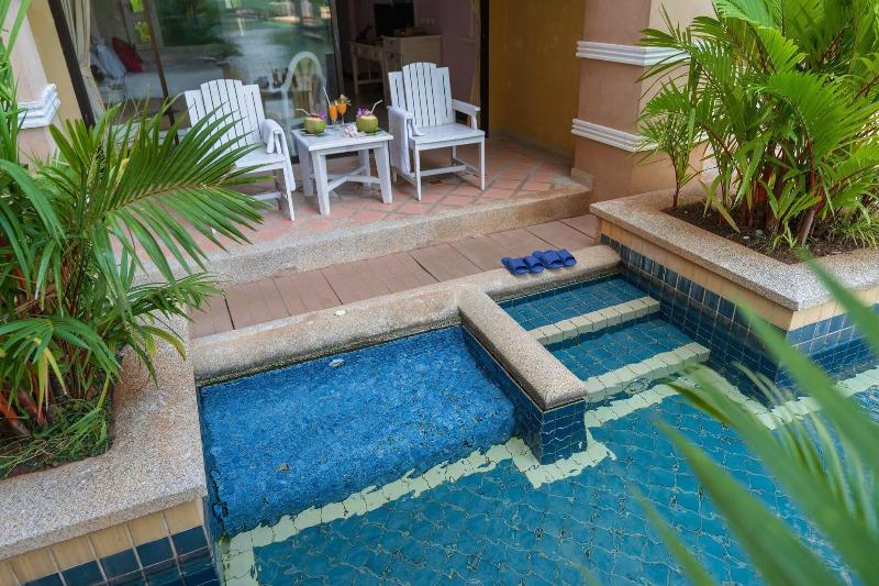 Aonang Ayodhaya Beach Resort & Spa - Havuz