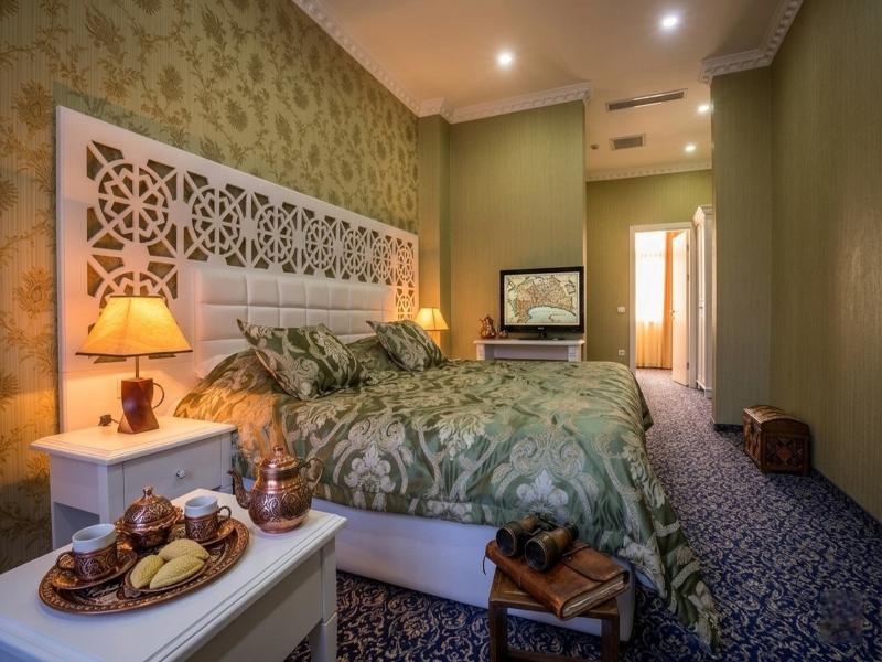 Seven Gates Hotel - Oda