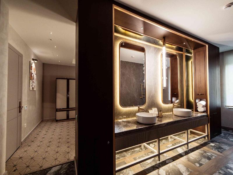 Seven Gates Hotel - Oda