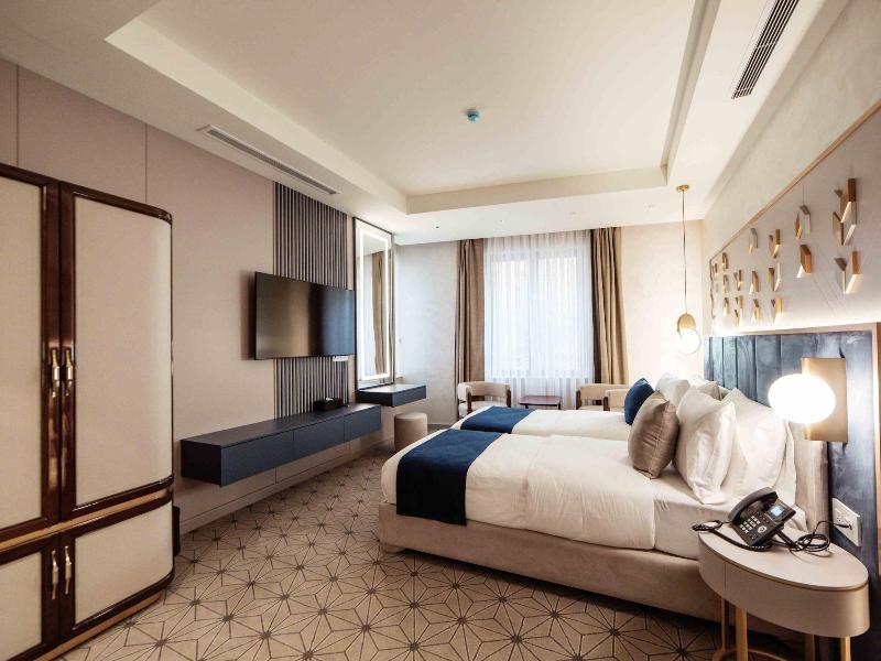 Seven Gates Hotel - Oda