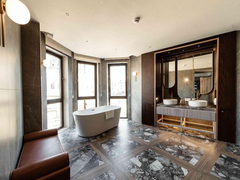 Seven Gates Hotel - Oda