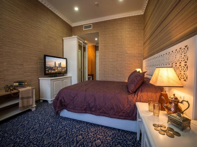 Seven Gates Hotel - Oda