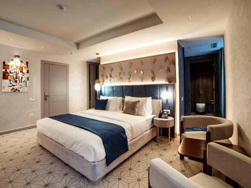 Seven Gates Hotel - Oda