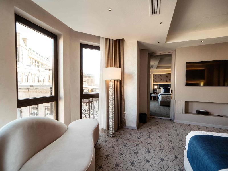 Seven Gates Hotel - Oda
