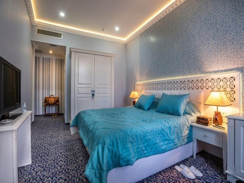 Seven Gates Hotel - Oda