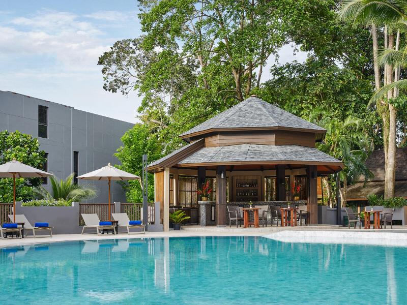 Holiday Inn Resort Krabi Ao Nang Beach - Bar