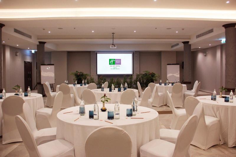 Holiday Inn Resort Krabi Ao Nang Beach - Toplantı