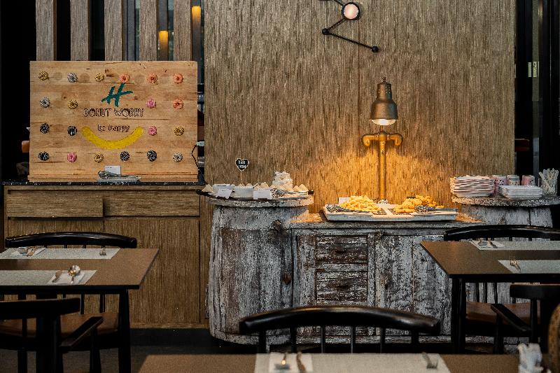 Holiday Inn Resort Krabi Ao Nang Beach - Restoran