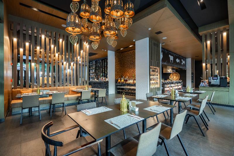 Holiday Inn Resort Krabi Ao Nang Beach - Restoran