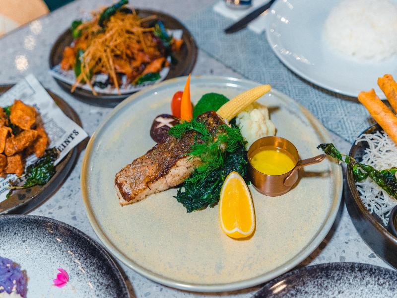 Holiday Inn Resort Krabi Ao Nang Beach - Restoran
