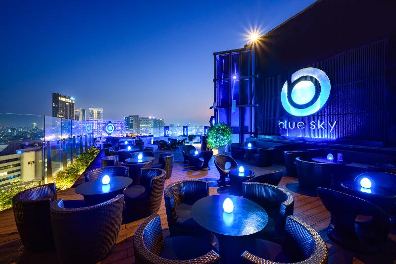 Centara Grand at Central Plaza Ladprao Bangkok - Bar