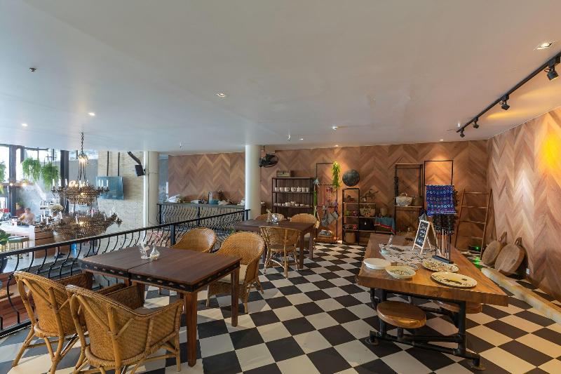 Baan Laimai Beach Resort - Bar