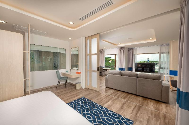 NH Boat Lagoon Phuket Resort - Oda