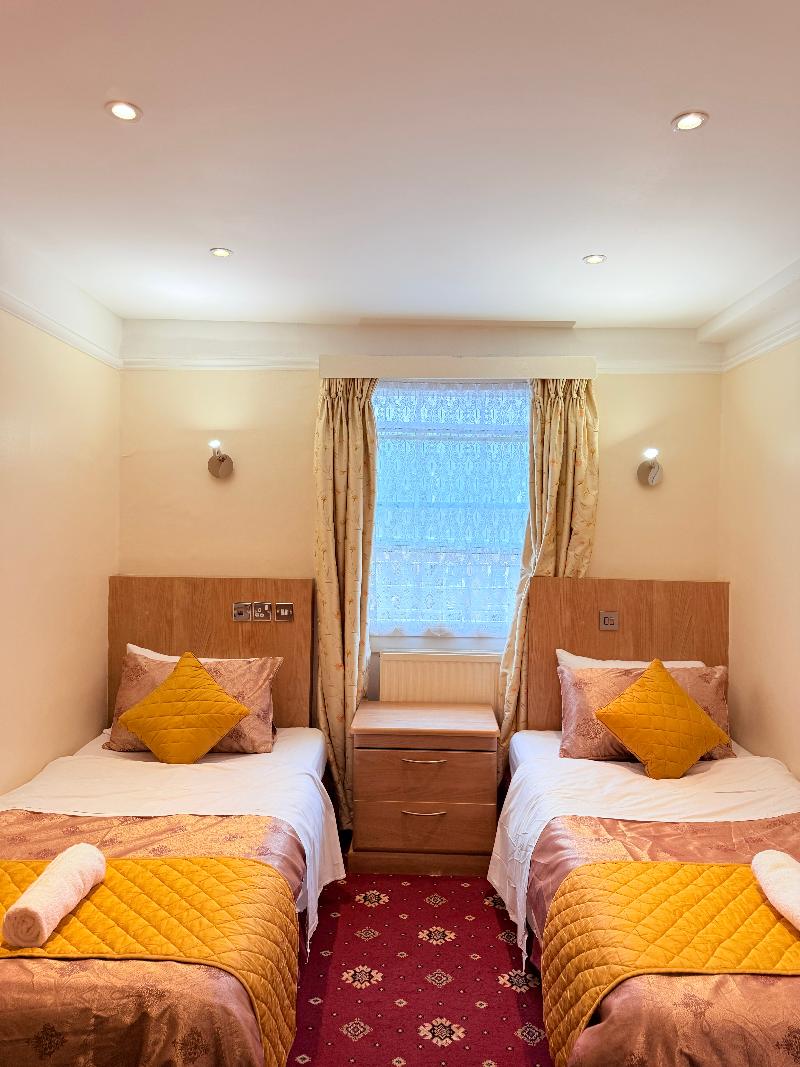 Albro House Hotel - Oda