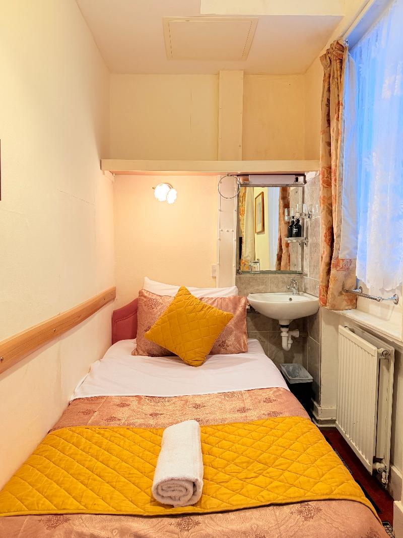 Albro House Hotel - Oda
