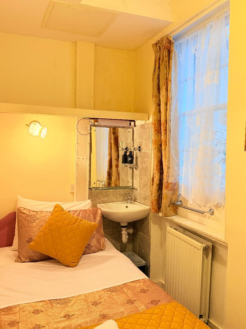 Albro House Hotel - Oda
