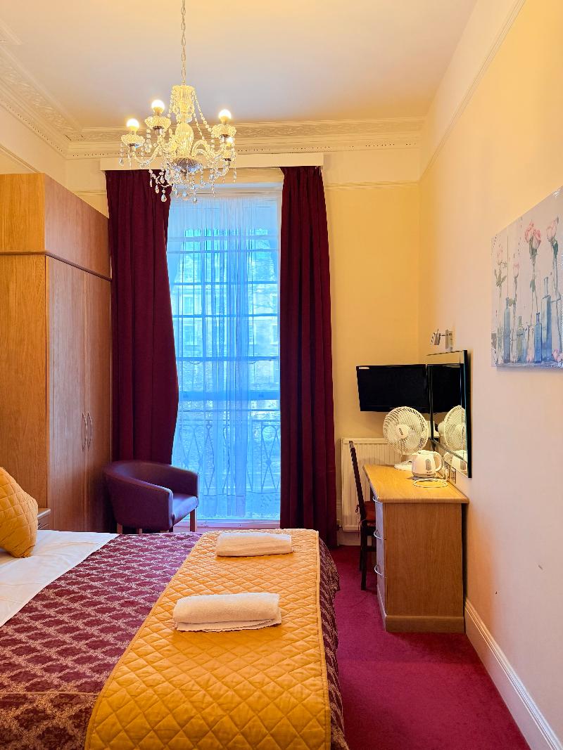 Albro House Hotel - Oda