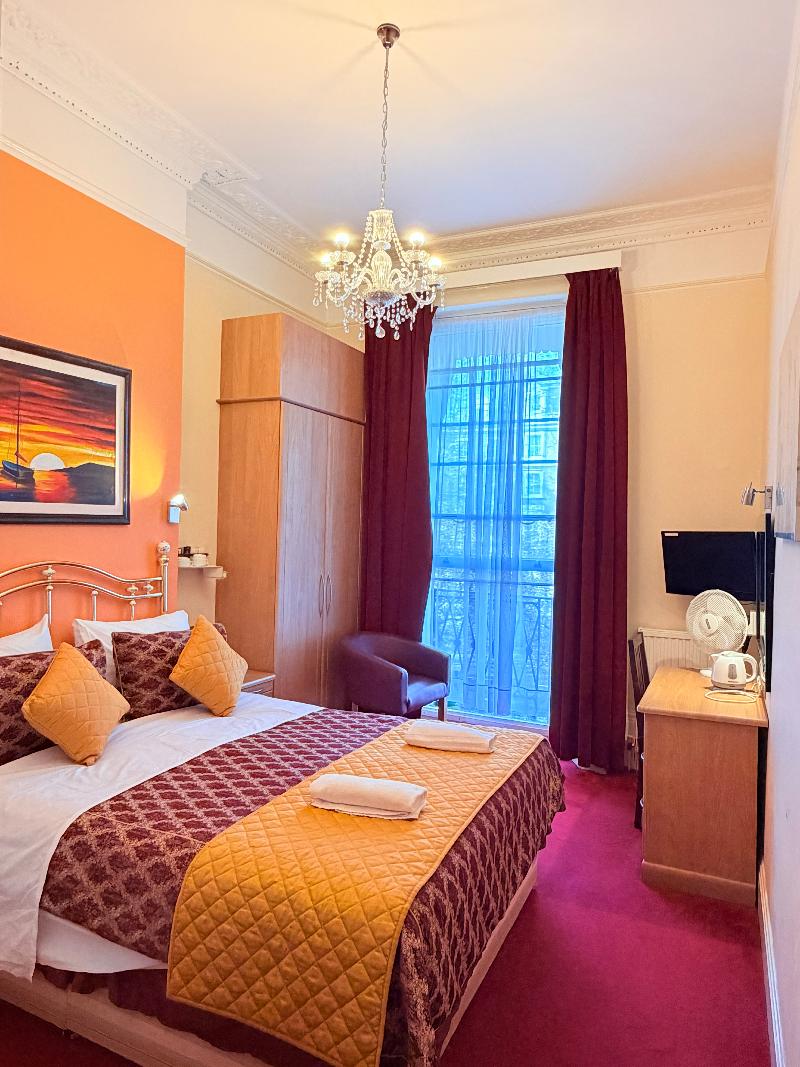 Albro House Hotel - Oda