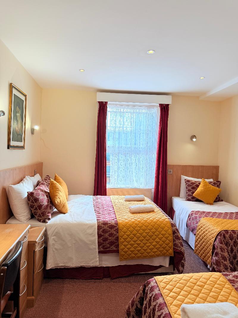 Albro House Hotel - Oda
