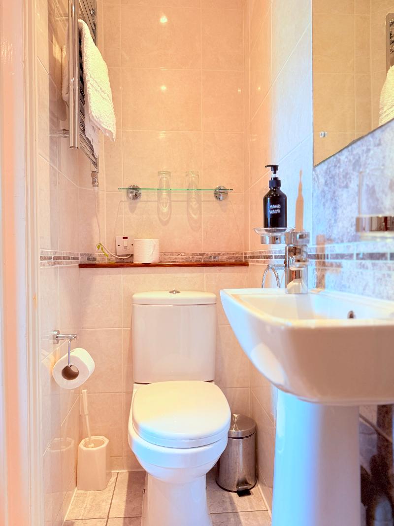 Albro House Hotel - Oda