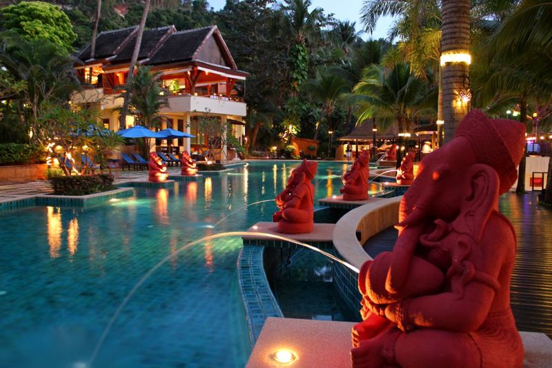 Andaman White Beach Resort (SHA Plus+) - Havuz