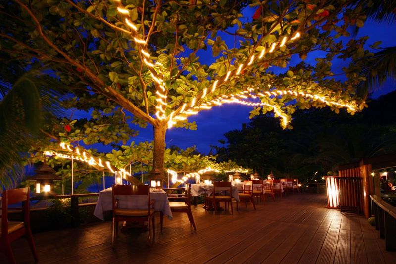 Andaman White Beach Resort (SHA Plus+) - Restoran