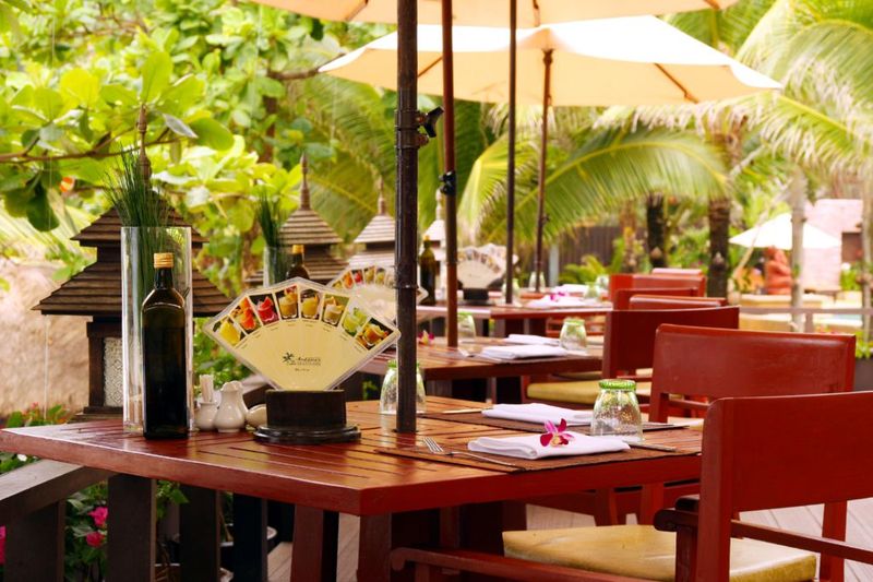 Andaman White Beach Resort (SHA Plus+) - Restoran