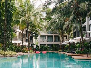 Solara Stays Phuket otel fotoğrafı