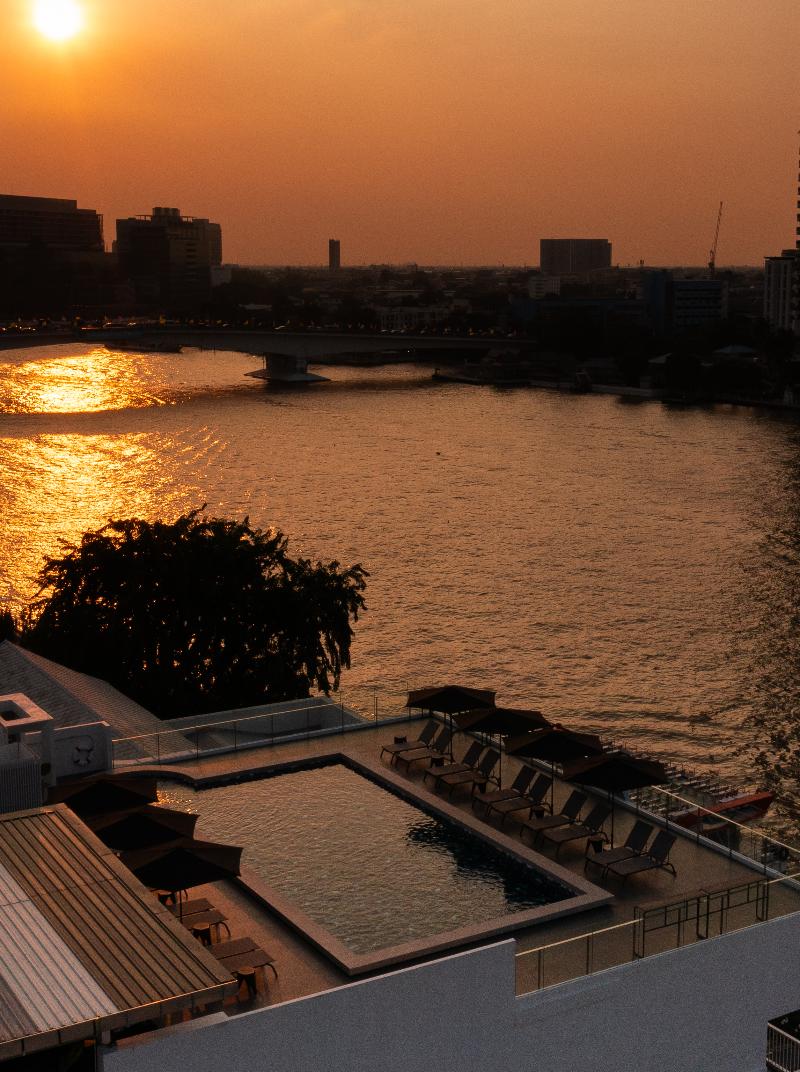 The Standardx, Bangkok Phra Arthit - Havuz