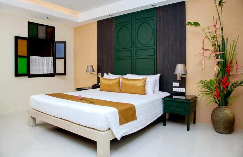 The Old Phuket Karon Beach Resort - Genel