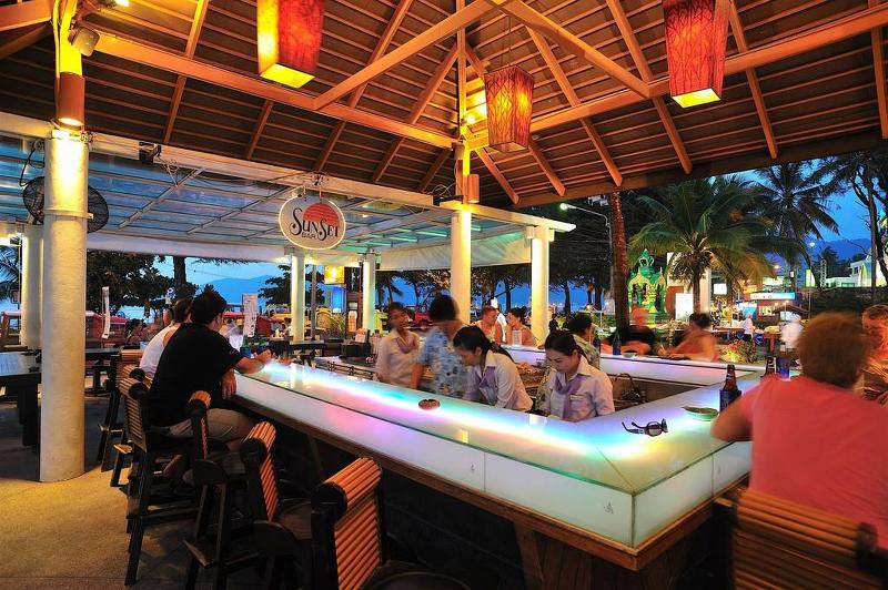 Courtyard by Marriott Phuket, Patong Beach - Bar