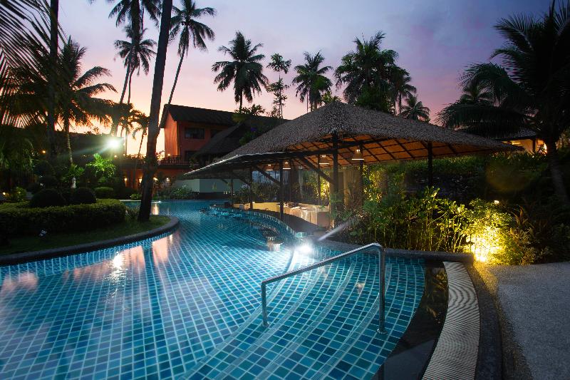Courtyard by Marriott Phuket, Patong Beach - Havuz