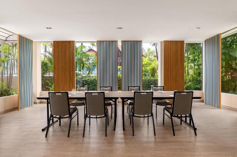 Courtyard by Marriott Phuket, Patong Beach - Plaj