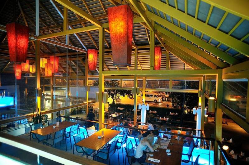 Courtyard by Marriott Phuket, Patong Beach - Restoran