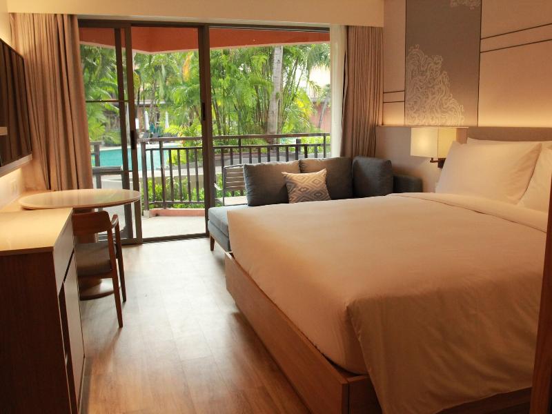 Courtyard by Marriott Phuket, Patong Beach - Teras